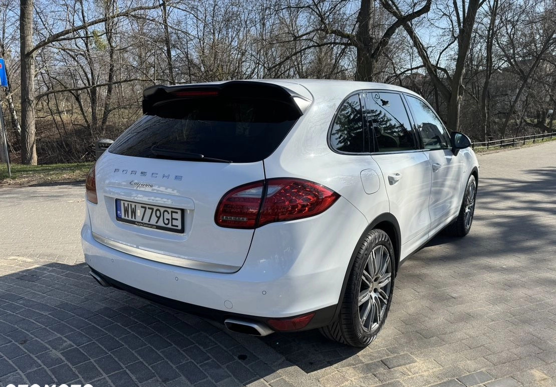 Porsche Cayenne cena 94900 przebieg: 203500, rok produkcji 2012 z Warszawa małe 154